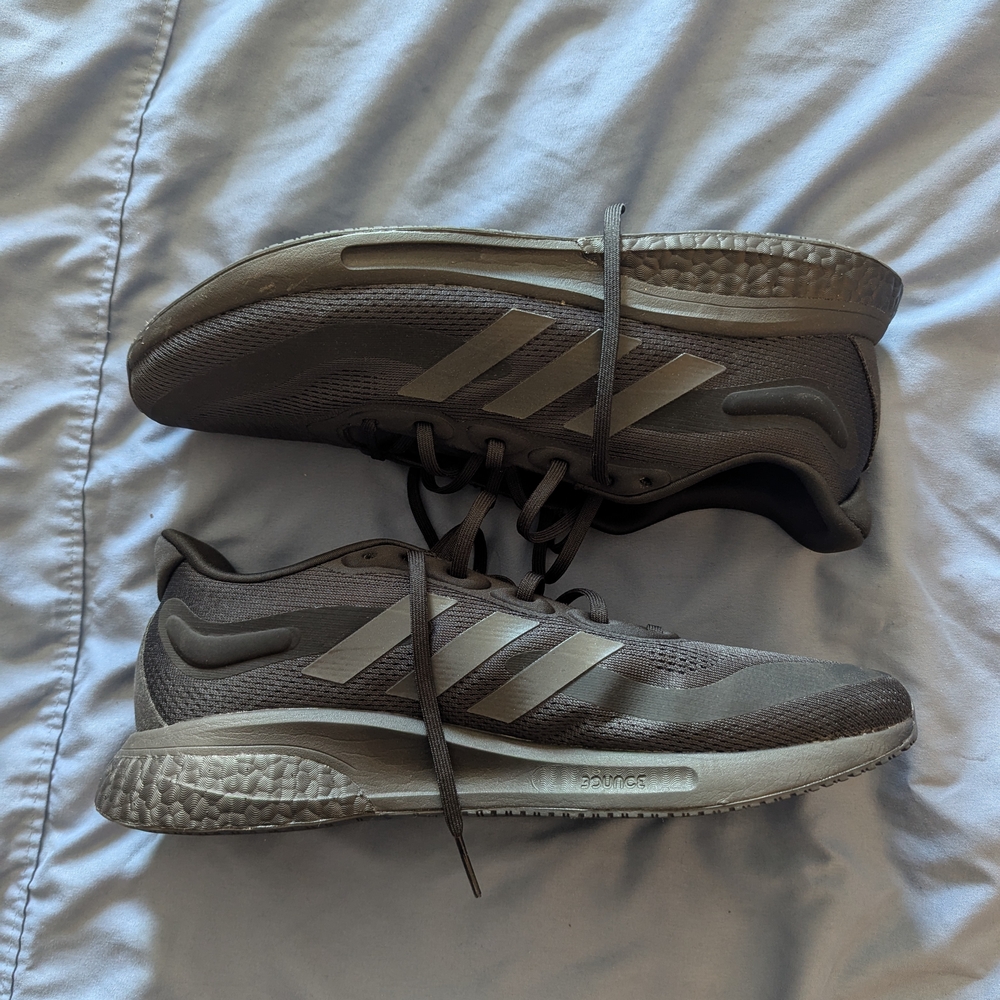 Adidas Gray Athletic Shoes Mesh Upper Performance - Picture 1 of 4